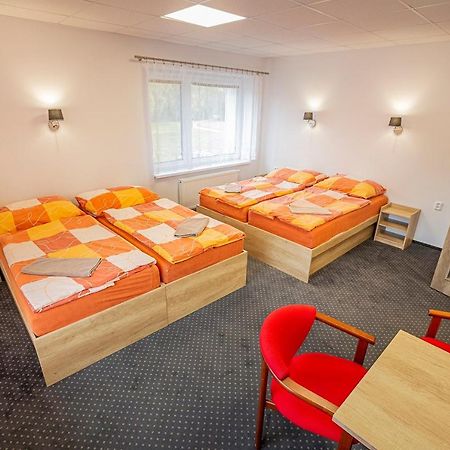 Hotel Rabbit Trhovy Stepanov Экстерьер фото