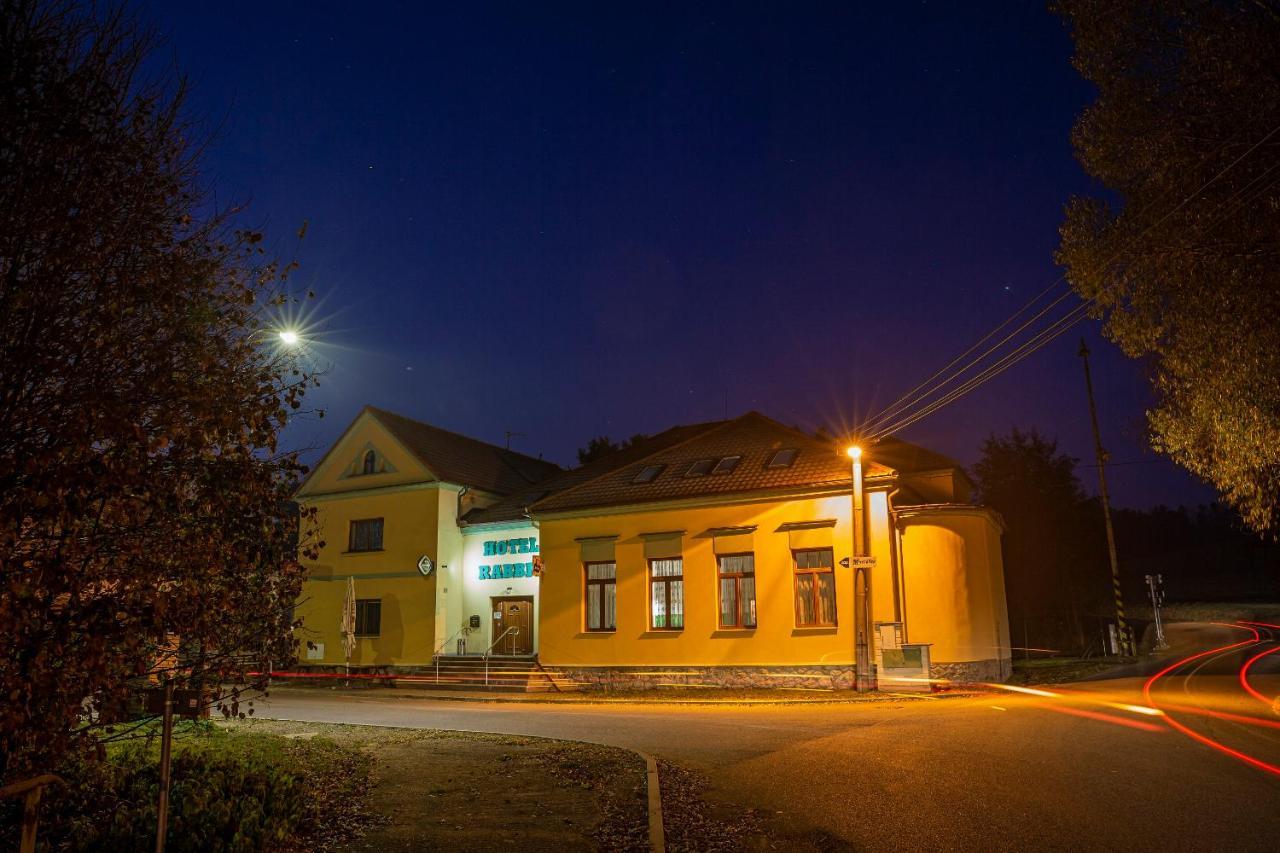 Hotel Rabbit Trhovy Stepanov Экстерьер фото