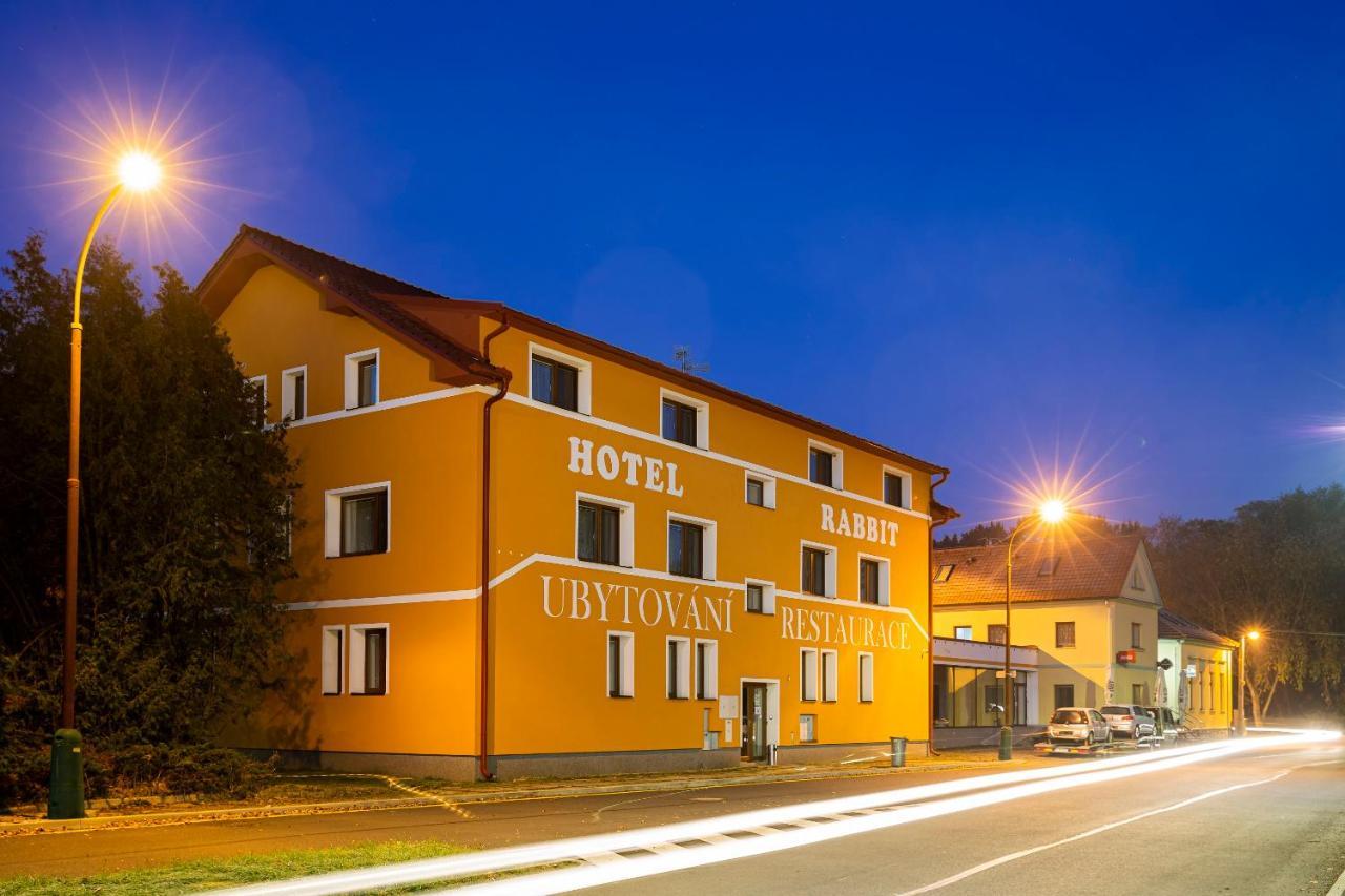 Hotel Rabbit Trhovy Stepanov Экстерьер фото