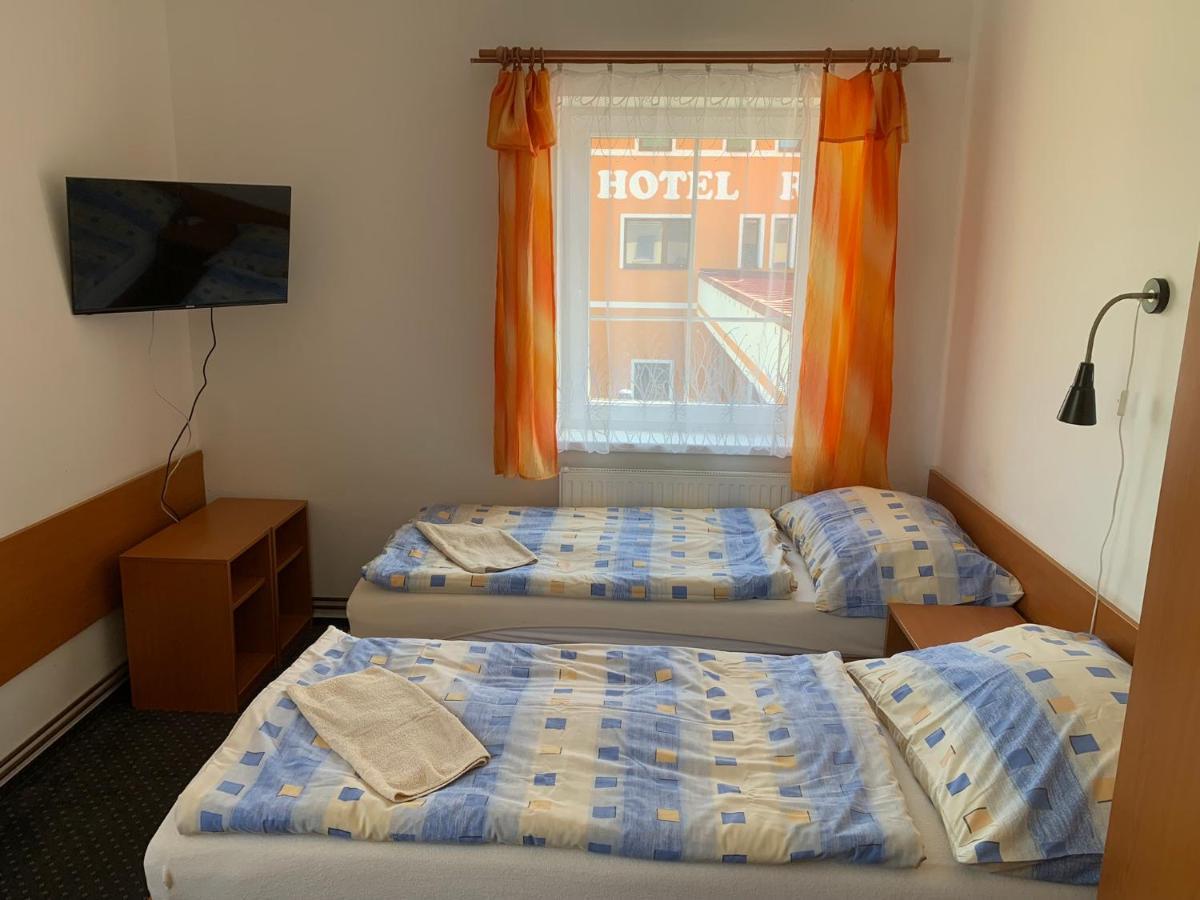 Hotel Rabbit Trhovy Stepanov Экстерьер фото