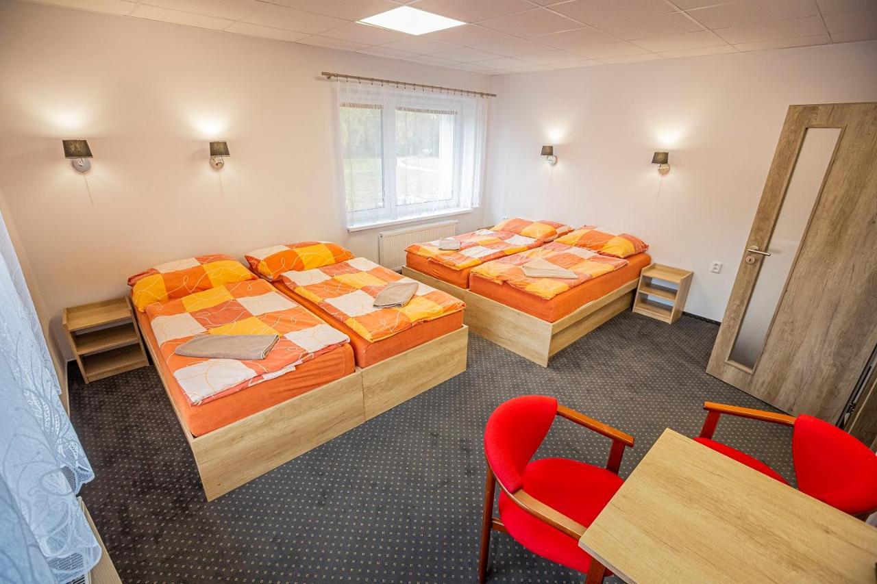 Hotel Rabbit Trhovy Stepanov Экстерьер фото